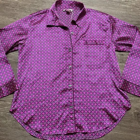 🔴Victoria’s Secret Satin Shirt - Picture 2 of 7